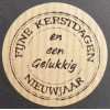 Kerst 08 rol @ 500 perm. rond 35 kraft zwart bedrukt fijne kerstdagen Kerst 08 rol @ 500 perm. rond 35 kraft zwart bedrukt fijne kerstdagen